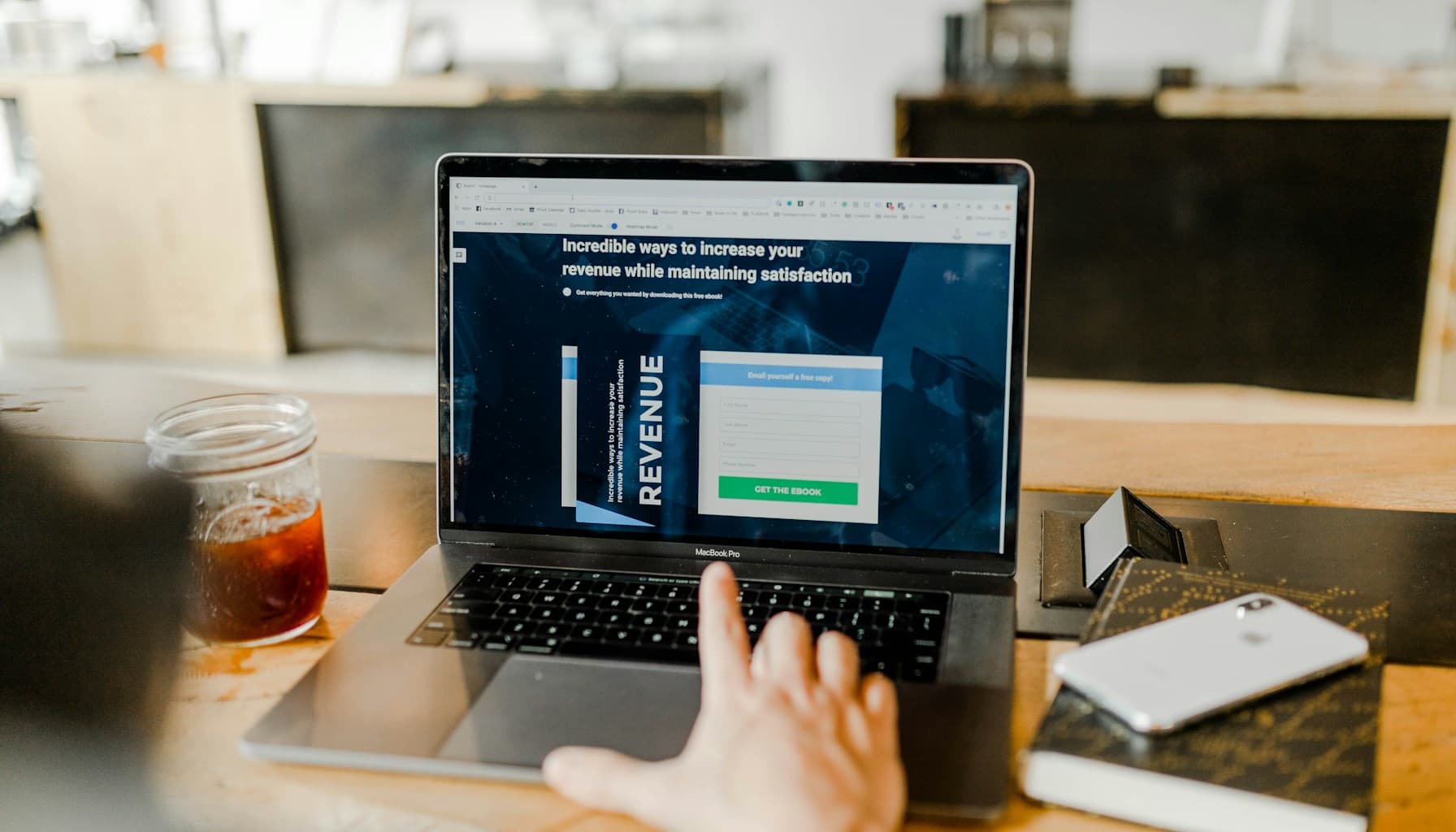 Best Travel Credit Card Combos for 2026 and Who They Make Sense For
